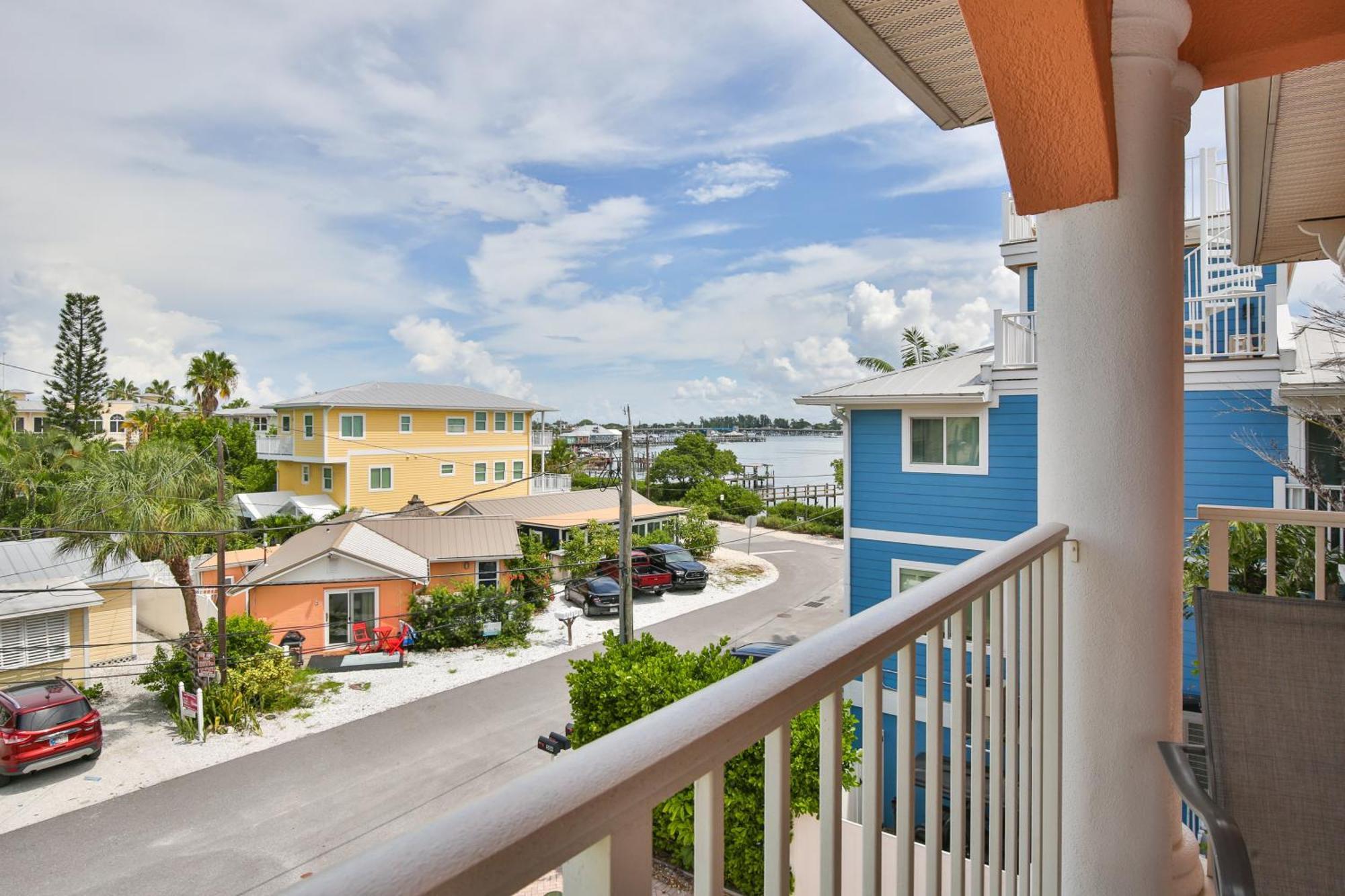 Hibiscus Hideaway B - Top Floor Unit Bradenton Beach Exteriör bild