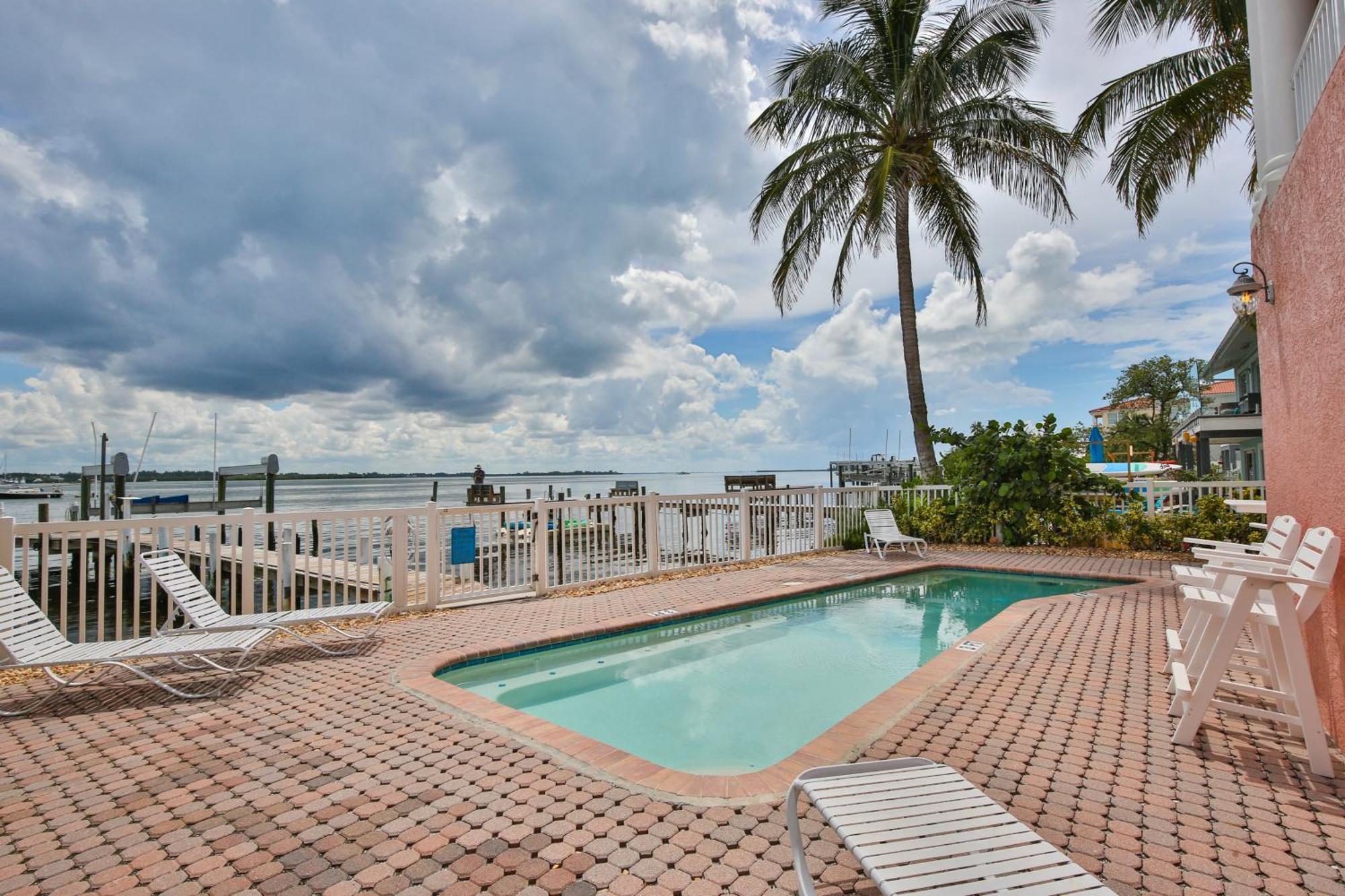 Hibiscus Hideaway B - Top Floor Unit Bradenton Beach Exteriör bild
